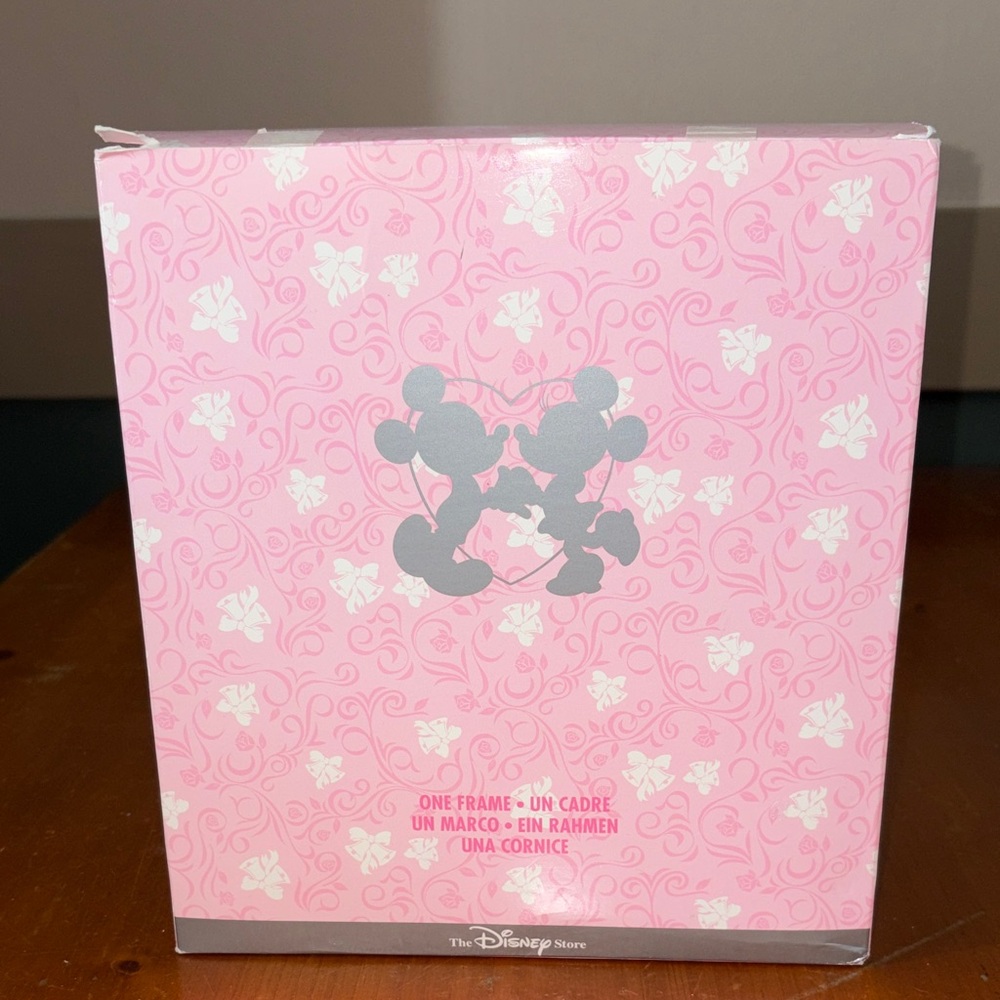 Disney Store Mickey And Minnie Bride Groom Wedding Heart Frame - Picture 3 of 3